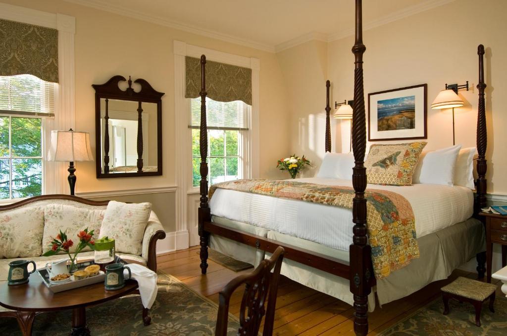The At Cape Cod 4*